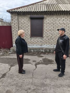 Депутат Дебальцевского городского совета от партии «Единая Россия» Наталья Косякова провела встречу с жителями микрорайона Восточный