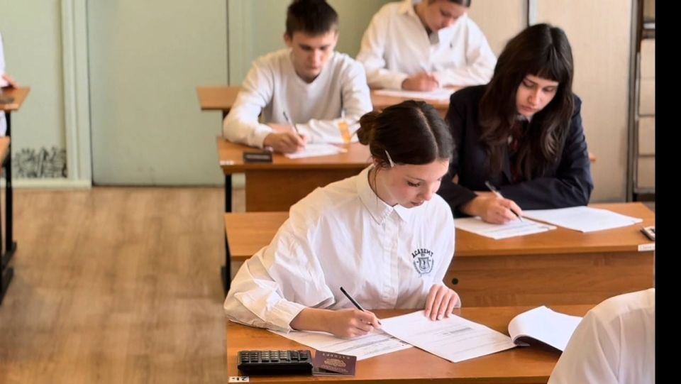 Проведение в ДНР практических мероприятий, направленных на ознакомление обучающихся 9 и 11 классов с процедурами и содержанием ОГЭ и ЕГЭ Проведение в ДНР практических мероприятий, направленных на ознакомление обучающихся 9 и 11 классов с процедурами и содержанием ОГЭ и ЕГЭ