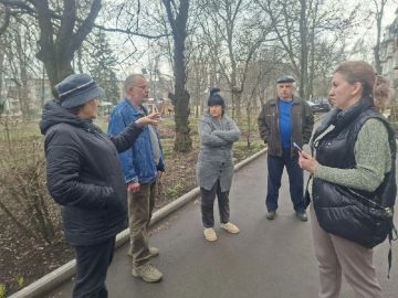 Сегодня, 31 марта, спикер-активист Павел Шакулин провел встречу с жителями Кировского района по адресу: квартал Северный, 18