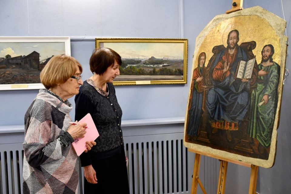 Открытый диалог о вечном: в Донецком художественном музее обсудили значение иконы в XXI веке Открытый диалог о вечном: в Донецком художественном музее обсудили значение иконы в XXI веке