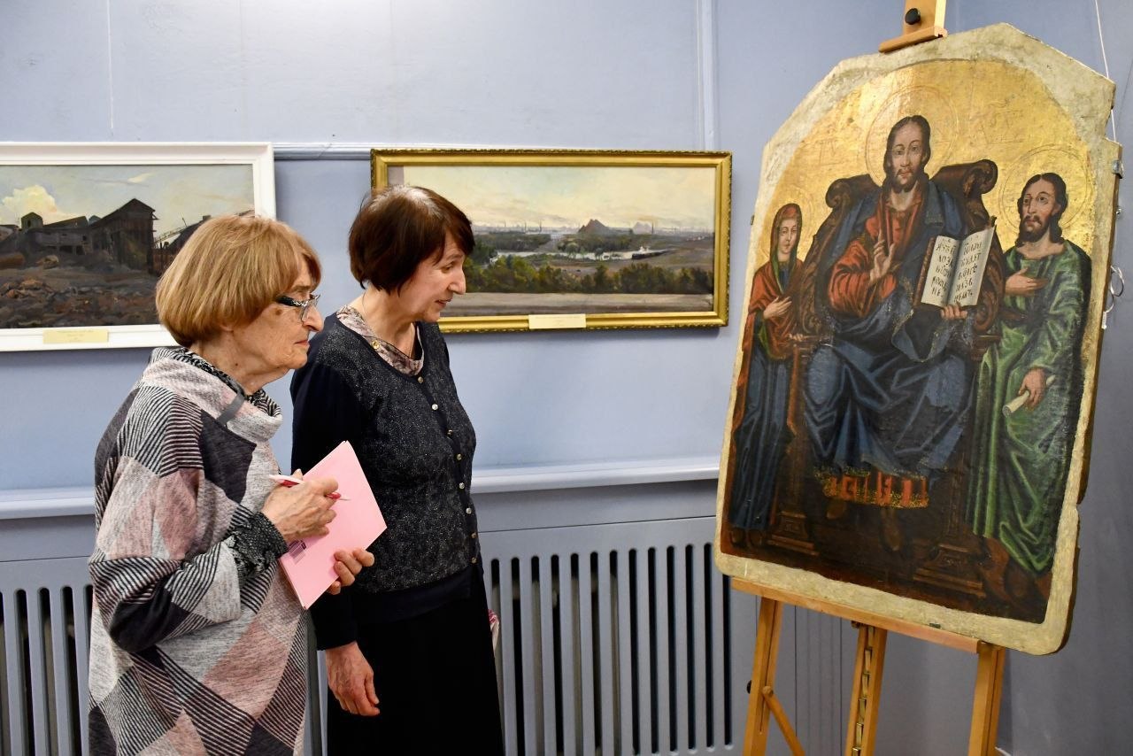 Открытый диалог о вечном: в Донецком художественном музее обсудили значение иконы в XXI веке Открытый диалог о вечном: в Донецком художественном музее обсудили значение иконы в XXI веке