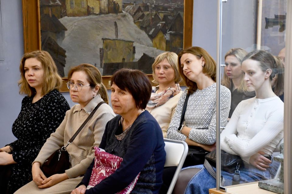 Донецкий республиканский художественный музей при взаимодействии Донецкой епархии дал старт циклу встреч под названием: «Открытый диалог: Искусство и православие» Донецкий республиканский художественный музей при взаимодействии Донецкой епархии дал старт циклу встреч под названием: «Открытый диалог: Искусство и православие»