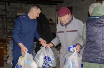 Следователи доставили гумпомощь в населенные пункты близ Донецкого аэропорта