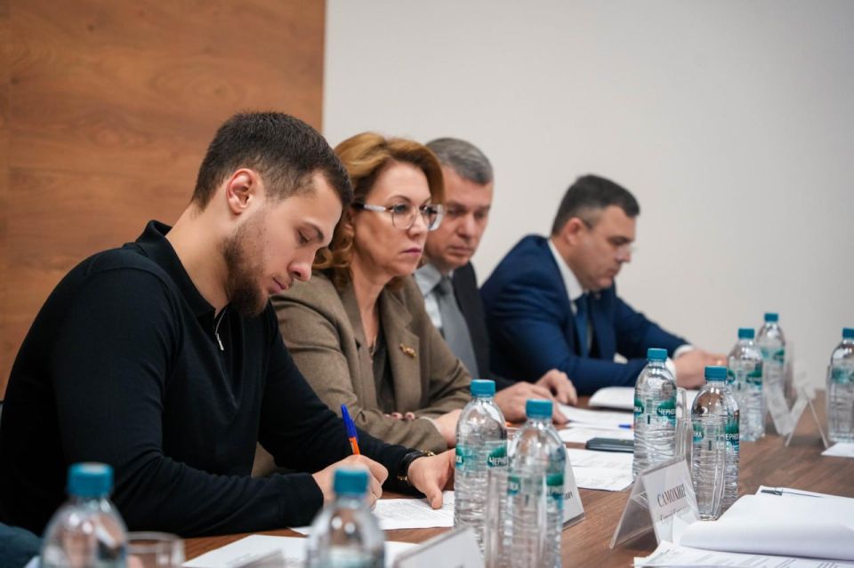 Системные подходы к вовлечению ветеранов СВО в адаптивный спорт были определены сегодня в ходе расширенного совещания с участием заместителей Председателя Правительства ДНР, фонда «Защитники Отечества», Народного фронта... Системные подходы к вовлечению ветеранов СВО в адаптивный спорт были определены сегодня в ходе расширенного совещания с участием заместителей Председателя Правительства ДНР, фонда «Защитники Отечества», Народного фронта...