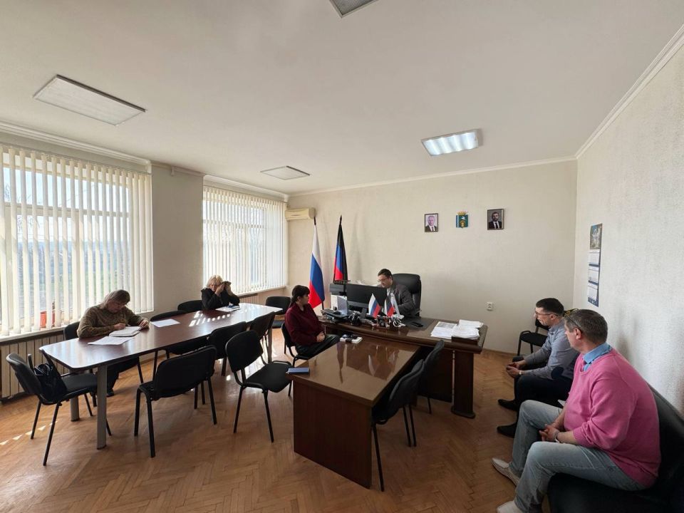 Первый заместитель главы администрации Мангушского муниципального округа Владимир Топузов провел расширенное оперативное совещание Первый заместитель главы администрации Мангушского муниципального округа Владимир Топузов провел расширенное оперативное совещание