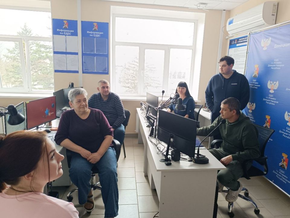 Плановая встреча с трудовым коллективом Плановая встреча с трудовым коллективом