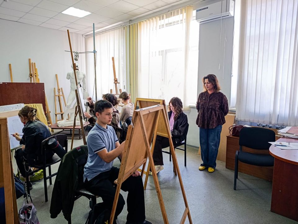 Олимпиада «Академический рисунок» в Донецком художественном колледже состоялась Олимпиада «Академический рисунок» в Донецком художественном колледже состоялась