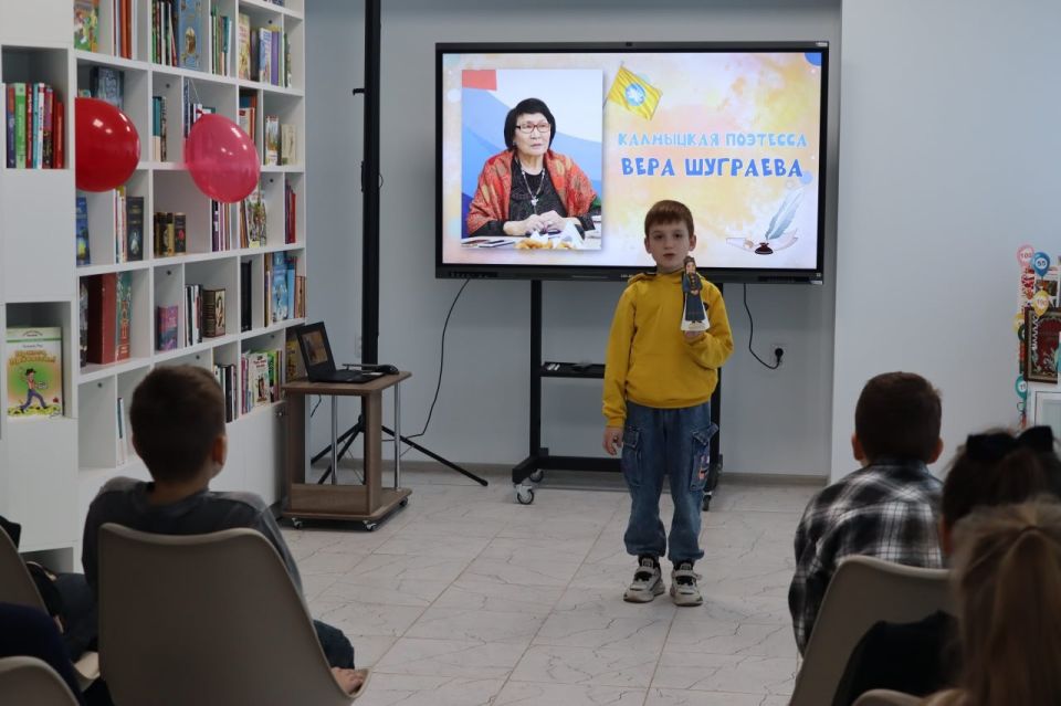 Поэтическое крылечко «Стихи – друзья хорошие» Поэтическое крылечко «Стихи – друзья хорошие»