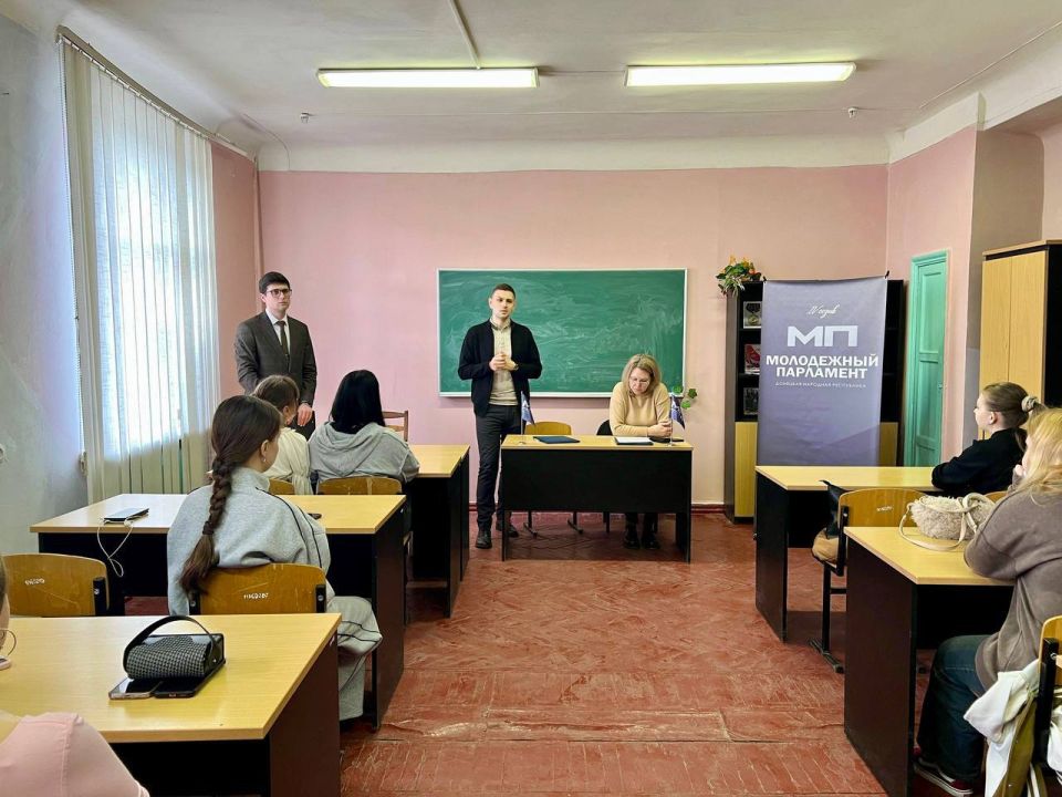 Стильно, модно, молодежно! Стильно, модно, молодежно!