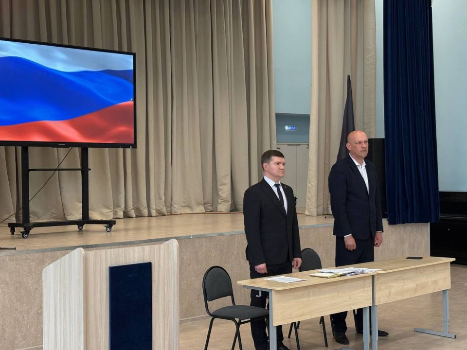 Шестое заседание Мариупольского городского совета Шестое заседание Мариупольского городского совета