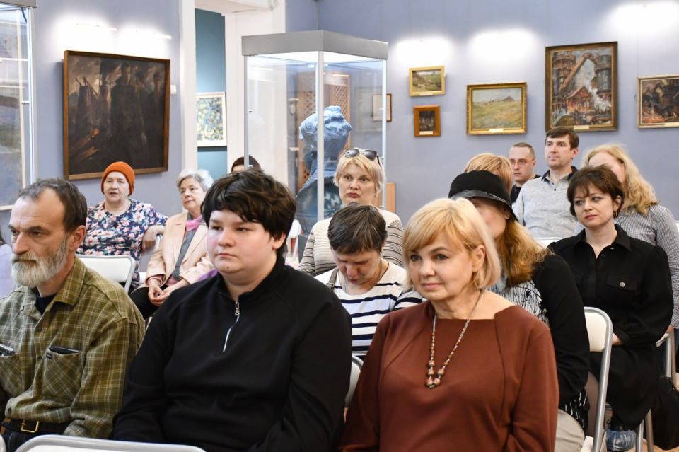 Донецкий республиканский художественный музей при взаимодействии Донецкой епархии дал старт циклу встреч под названием: «Открытый диалог: Искусство и православие» Донецкий республиканский художественный музей при взаимодействии Донецкой епархии дал старт циклу встреч под названием: «Открытый диалог: Искусство и православие»
