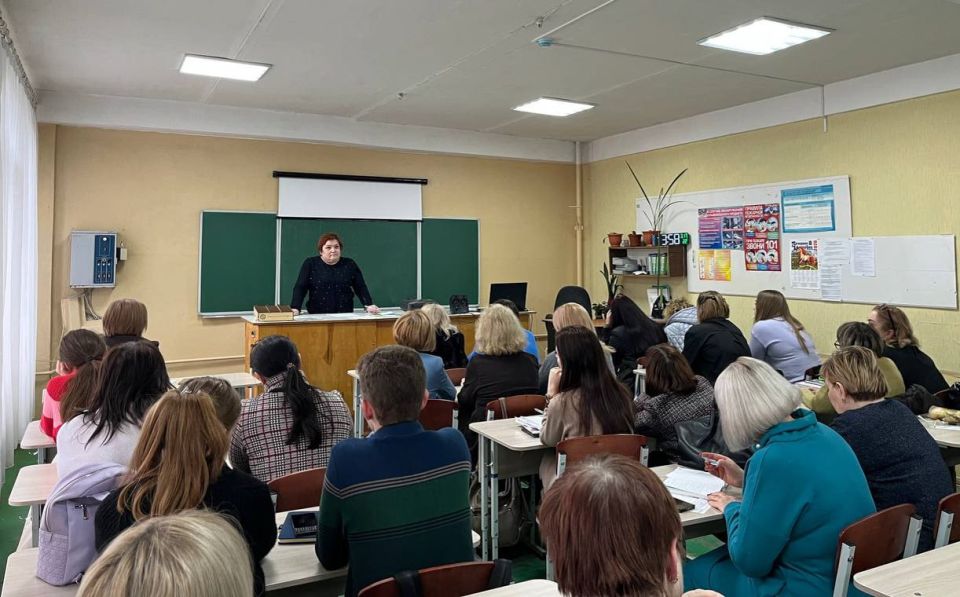 Встречи депутатов Народного Совета с жителями: совместное решение проблем в Донецкой Народной Республике Встречи депутатов Народного Совета с жителями: совместное решение проблем в Донецкой Народной Республике