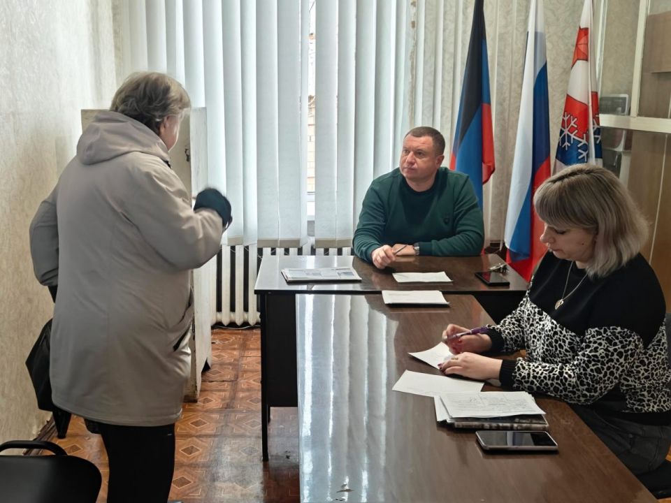 Глава Снежного ответил на вопросы жителей