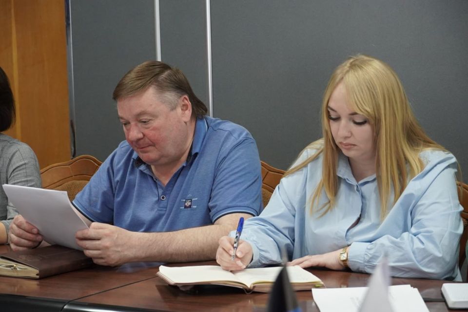 Состоялось рабочее совещание в рамках партийного проекта Единой России «Донбасс — наш дом» Состоялось рабочее совещание в рамках партийного проекта Единой России «Донбасс — наш дом»