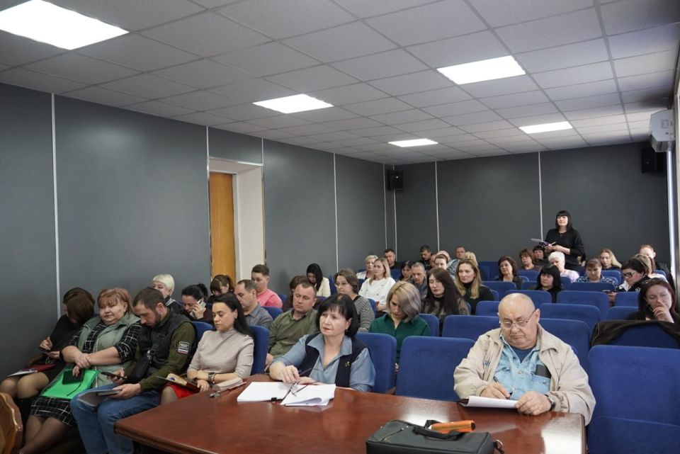 Состоялось рабочее совещание в рамках партийного проекта Единой России «Донбасс — наш дом» Состоялось рабочее совещание в рамках партийного проекта Единой России «Донбасс — наш дом»
