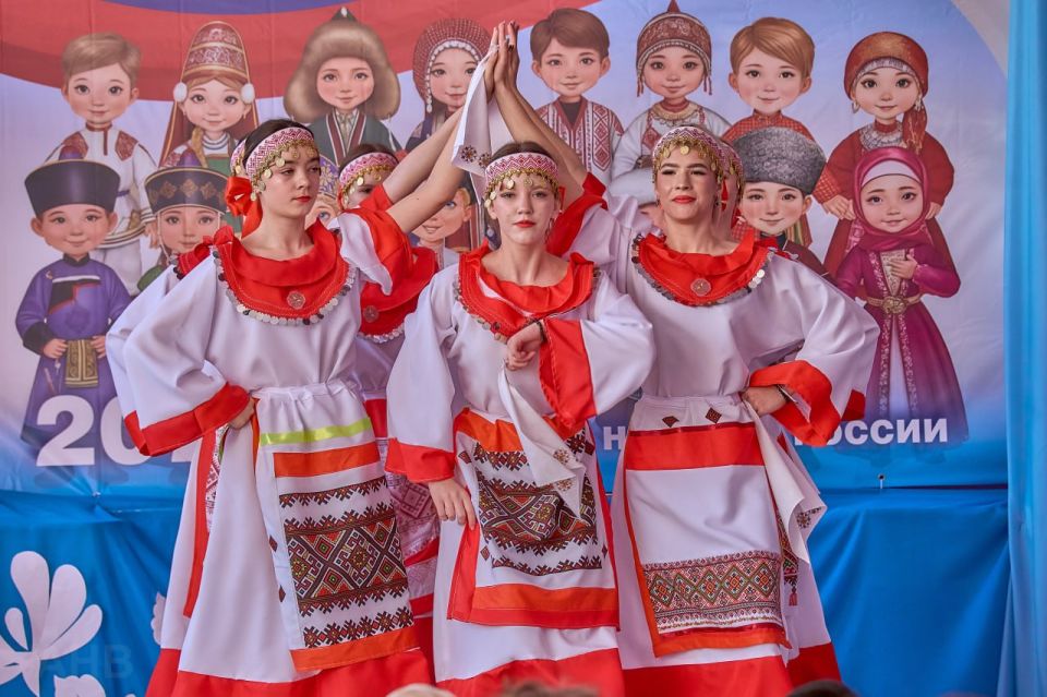 Культурный мост через всю страну: марафон фестивалей продолжается Культурный мост через всю страну: марафон фестивалей продолжается