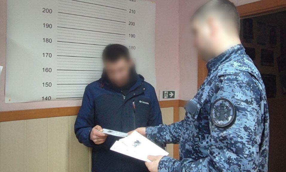 Сотрудники филиала УИИ по Кировскому району г. Донецка провели профилактическую беседу с подучетными Сотрудники филиала УИИ по Кировскому району г. Донецка провели профилактическую беседу с подучетными