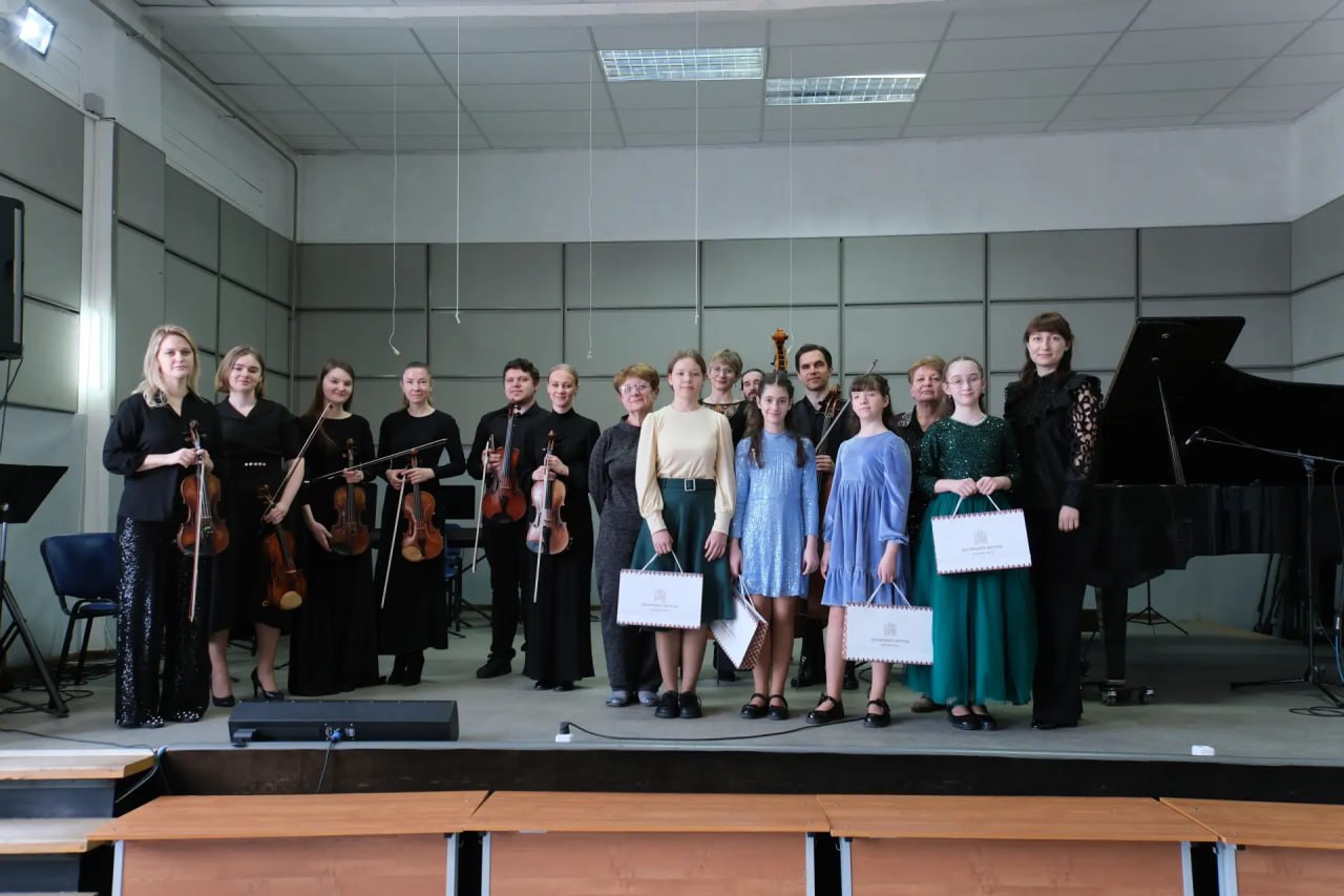 Учащиеся енакиевской музыкальной школы им. Чайковского выступили в Ленобласти Учащиеся енакиевской музыкальной школы им. Чайковского выступили в Ленобласти