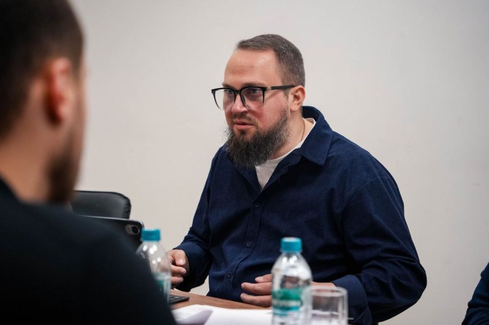 Дмитрий Огилец и Ярослав Лисобей приняли участие в расширенном заседании о системном подходе к вовлечению ветеранов СВО в адаптивный спорт Дмитрий Огилец и Ярослав Лисобей приняли участие в расширенном заседании о системном подходе к вовлечению ветеранов СВО в адаптивный спорт