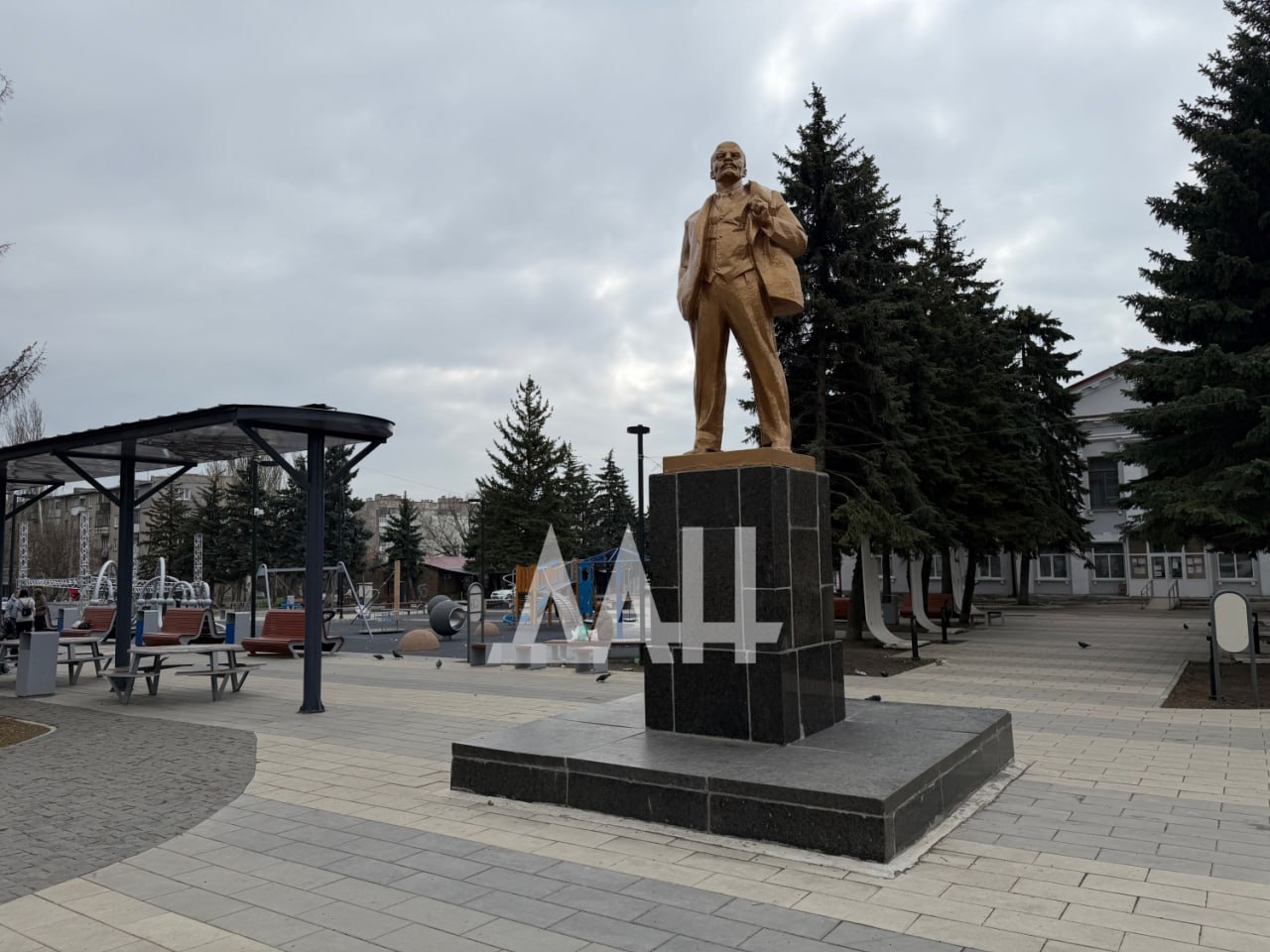 Снежное преображается!. Ловите кадры с центральной площади «Снежинка» Снежное преображается!. Ловите кадры с центральной площади «Снежинка»