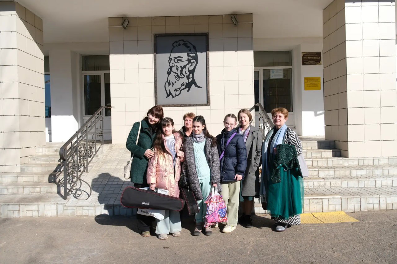 Учащиеся енакиевской музыкальной школы им. Чайковского выступили в Ленобласти Учащиеся енакиевской музыкальной школы им. Чайковского выступили в Ленобласти