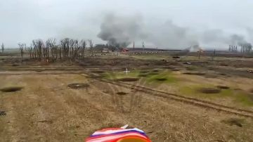 Уничтожение колонны ВСУ из танка M1A1 Abrams, двух БМП-2 и БТР M1117, пытавшейся зайти в село Гришино под Покровском