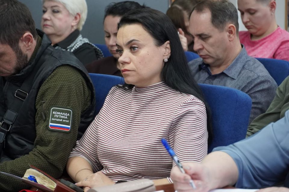 Состоялось рабочее совещание в рамках партийного проекта Единой России «Донбасс — наш дом» Состоялось рабочее совещание в рамках партийного проекта Единой России «Донбасс — наш дом»