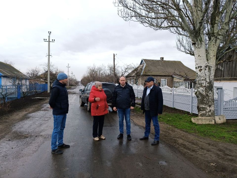 Таймураз Арсоев: Провели встречу с жителями села Петровское совместно с первым заместителем главы администрации Волновахского муниципального округа Иваном Борзых