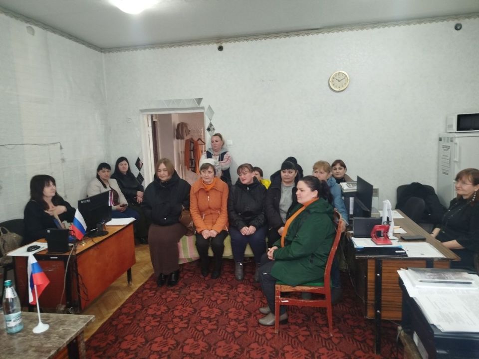 Заместитель главы Администрации Старобешевского муниципального округа Михаил Ольмезов провел сход граждан в селе Кумачово Заместитель главы Администрации Старобешевского муниципального округа Михаил Ольмезов провел сход граждан в селе Кумачово
