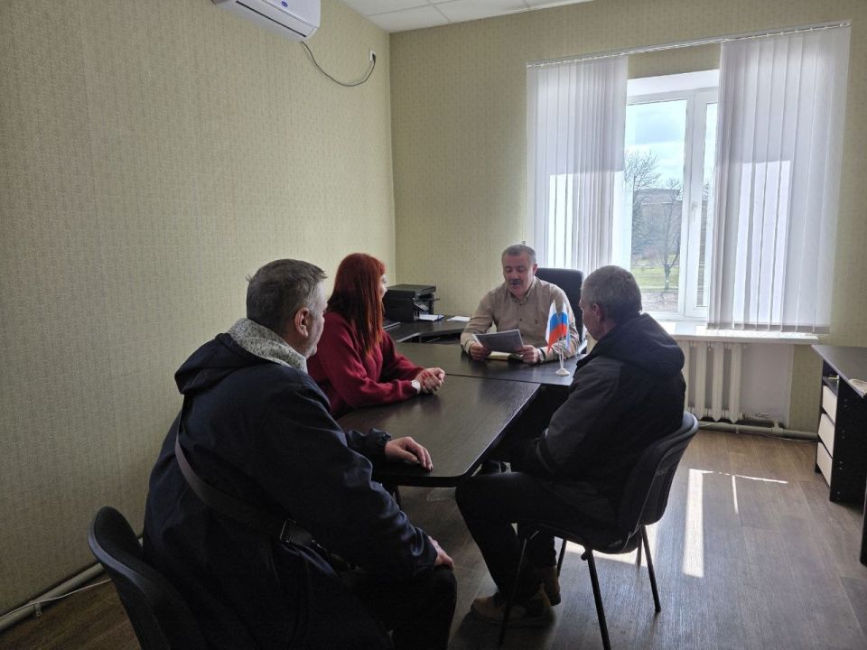 27 марта 2025 года в поселке Ольгинка, провел встречу с жителями для подведения итогов моей работы за прошедший 2025 год