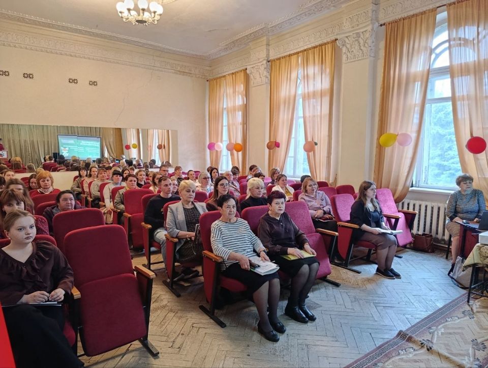 Встреча молодых педагогов и наставников прошла Старобешевском округе Встреча молодых педагогов и наставников прошла Старобешевском округе