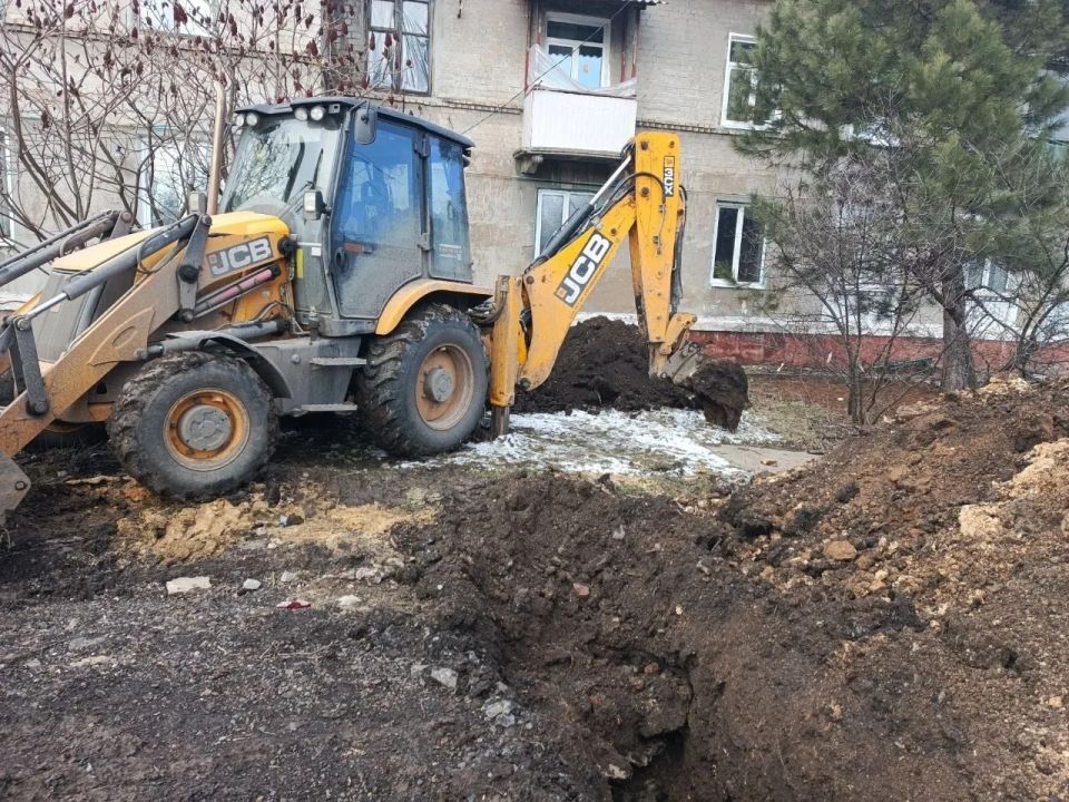 Иван Приходько: Объединёнными усилиями специалистов ГУП ДНР «Вода Донбасса» и экспертов из Кузбасса продолжается работа по обеспечению бесперебойной подачи воды в Горловку