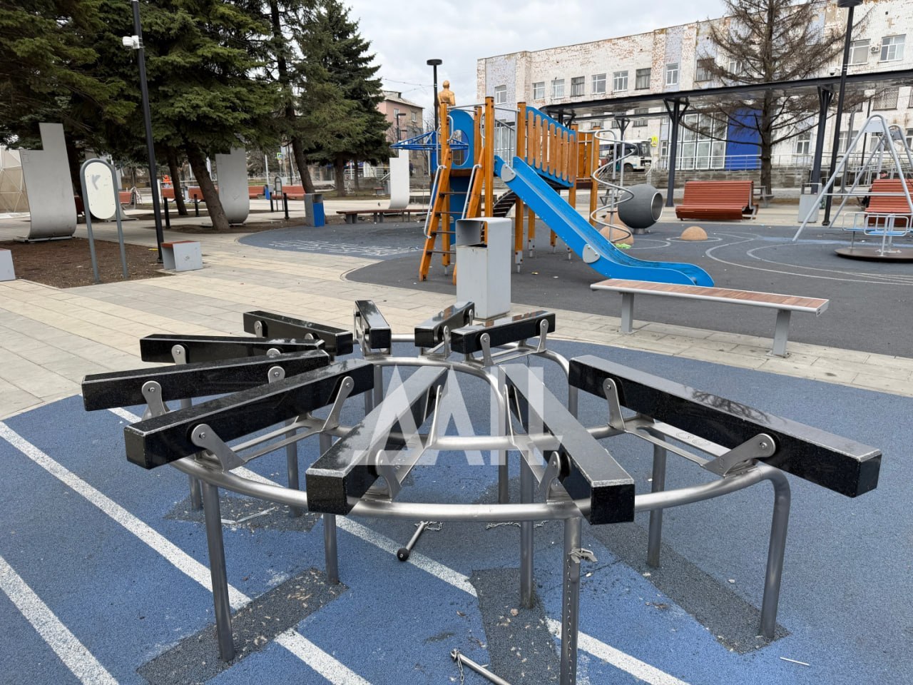 Снежное преображается!. Ловите кадры с центральной площади «Снежинка» Снежное преображается!. Ловите кадры с центральной площади «Снежинка»