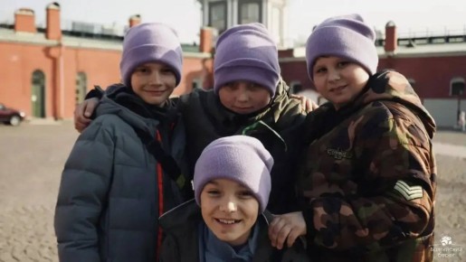 Школьники из Мариуполя побывали на первой обзорной экскурсии по Санкт-Петербургу