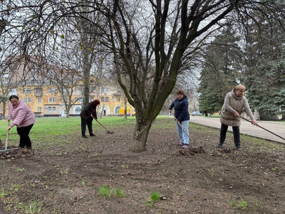 Елена Рязанцева: В Пролетарском районе традиционно прошла акция "Чистый четверг" в рамках проекта "Городская среда" партии "Единая Россия" Елена Рязанцева: В Пролетарском районе традиционно прошла акция "Чистый четверг" в рамках проекта "Городская среда" партии "Единая Россия"