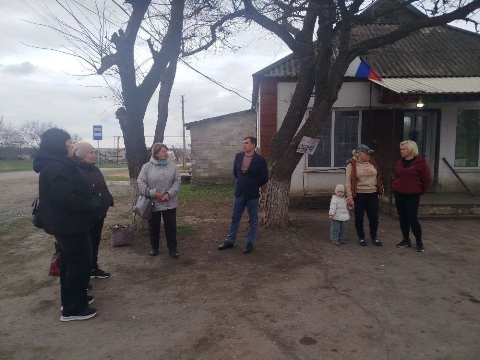 Начальник Марьяновского территориального отдела Николай Пефтиев провел встречу с гражданами села Новобешево