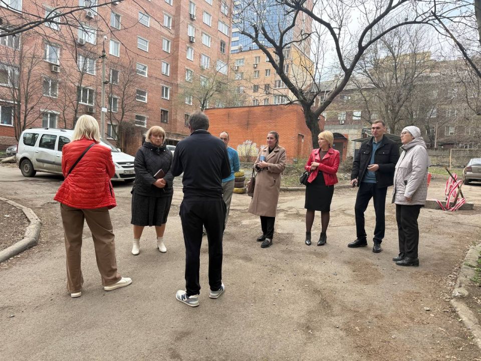 Сегодня, 2 апреля, руководитель Управы Ворошиловского внутригородского района Администрации городского округа Донецк ДНР Копылова Татьяна провела встречу с населением Сегодня, 2 апреля, руководитель Управы Ворошиловского внутригородского района Администрации городского округа Донецк ДНР Копылова Татьяна провела встречу с населением
