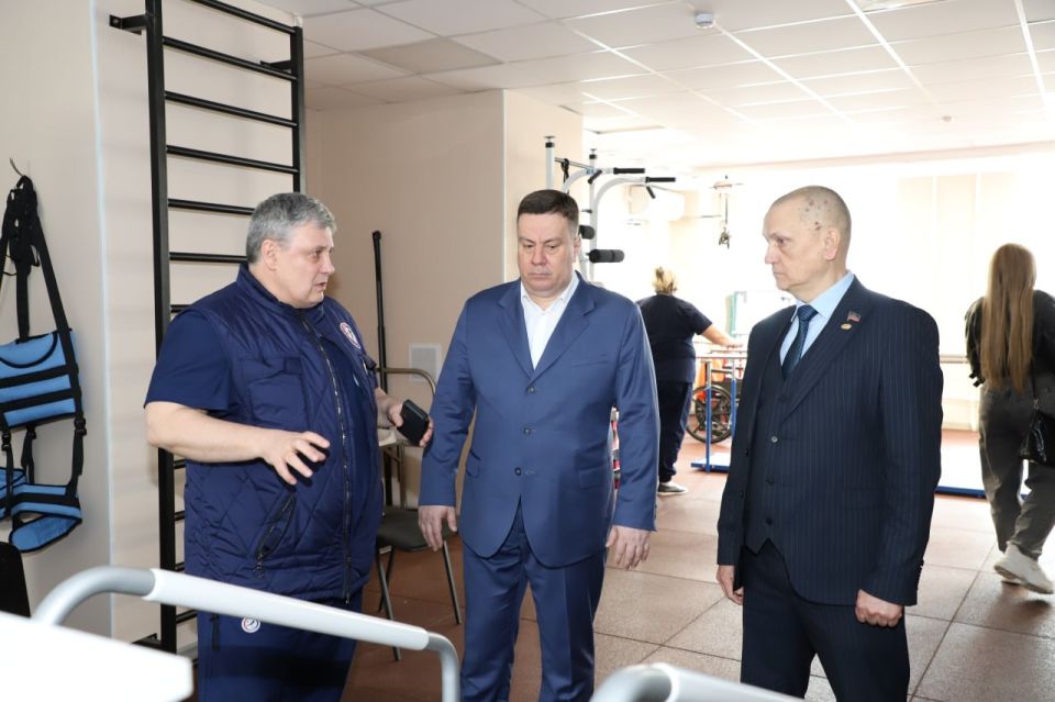 Юрий Покинтелица: С удовольствием провёл экскурсию для Председателя Народного Совета Донецкой Народной Республики Константина Александровича Кузьмина и председателя Комитета Народного Совета по поддержке участников СВО... Юрий Покинтелица: С удовольствием провёл экскурсию для Председателя Народного Совета Донецкой Народной Республики Константина Александровича Кузьмина и председателя Комитета Народного Совета по поддержке участников СВО...