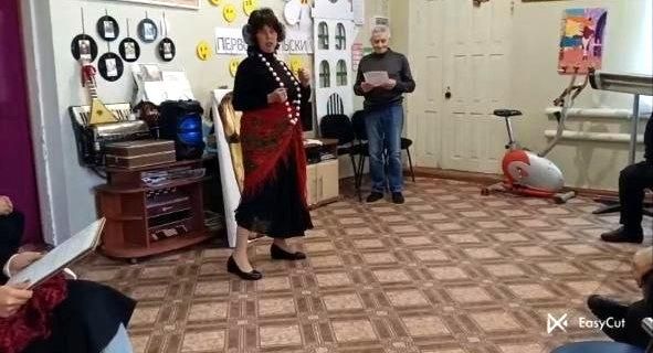 В городе Комсомольское прошла развлекательная программа «Первоапрельский кураж», посвященная Дню смеха В городе Комсомольское прошла развлекательная программа «Первоапрельский кураж», посвященная Дню смеха