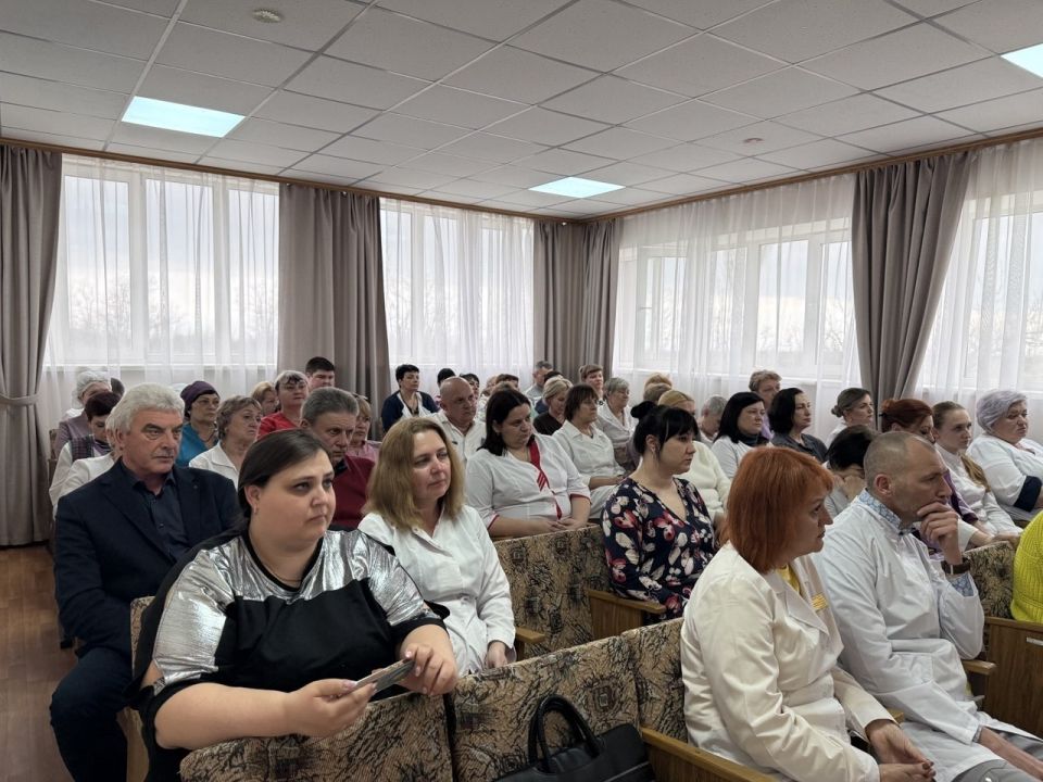 Александр Шатов: Встретился с коллективом городского противотуберкулезного диспансера Александр Шатов: Встретился с коллективом городского противотуберкулезного диспансера