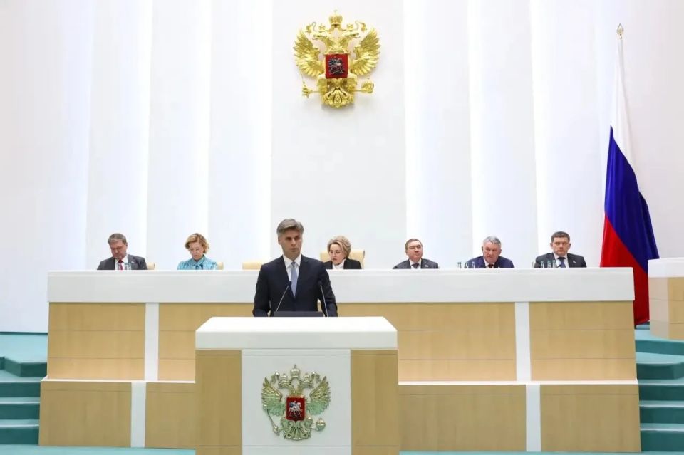 «Российский космос — это не только вопрос престижа, это вопрос будущего России как технологической державы. И мы совместно с вами будем добиваться того, чтобы космос в полной мере работал на эту задачу. Каждое открытие и... «Российский космос — это не только вопрос престижа, это вопрос будущего России как технологической державы. И мы совместно с вами будем добиваться того, чтобы космос в полной мере работал на эту задачу. Каждое открытие и...