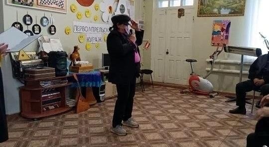 В городе Комсомольское прошла развлекательная программа «Первоапрельский кураж», посвященная Дню смеха В городе Комсомольское прошла развлекательная программа «Первоапрельский кураж», посвященная Дню смеха