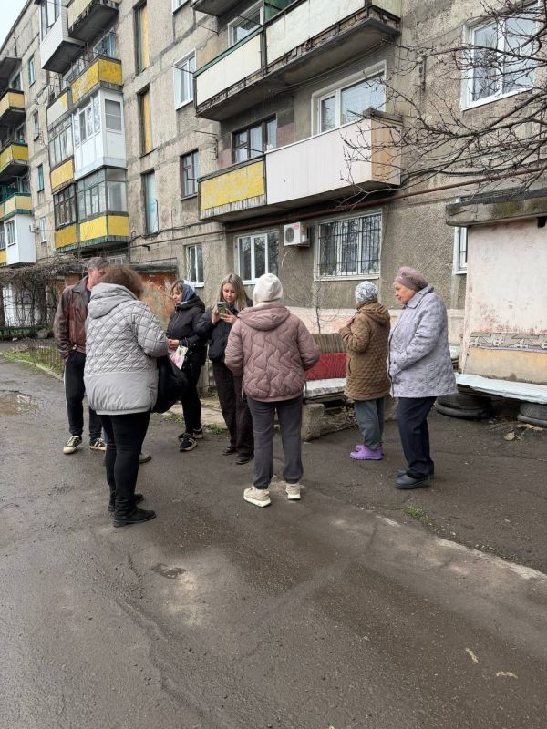Иван Приходько: В Никитовском внутригородском районе города Горловка продолжается работа в рамках партийного проекта «Старший по дому»