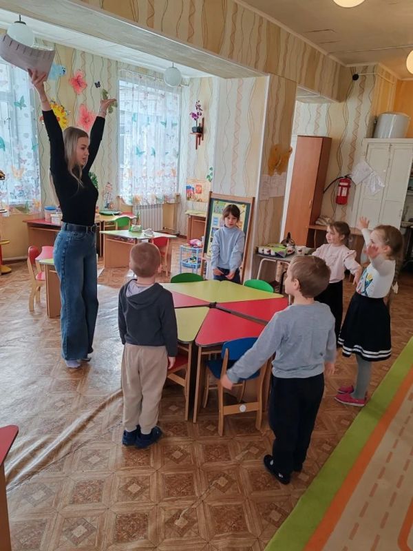 В рамках Всероссийской недели детской книги для ребят детского сада «Теремок» коллективом Мироновской поселковой библиотеки проведена игра-викторина «Сказочные герои", которая прошла в рамках Всероссийской недели детской...