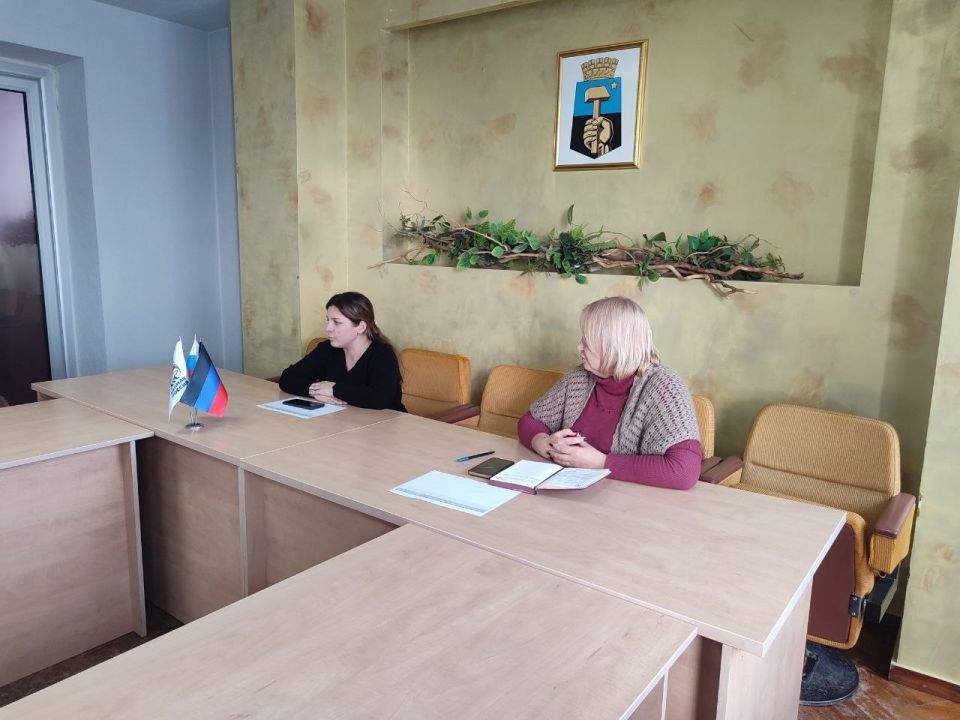 В Управе Калининского внутригородского района Администрации городского округа Донецк состоялось заседание рабочей группы по вопросу реализации проекта "Управдом" Всероссийской политической партии "Единая Россия"