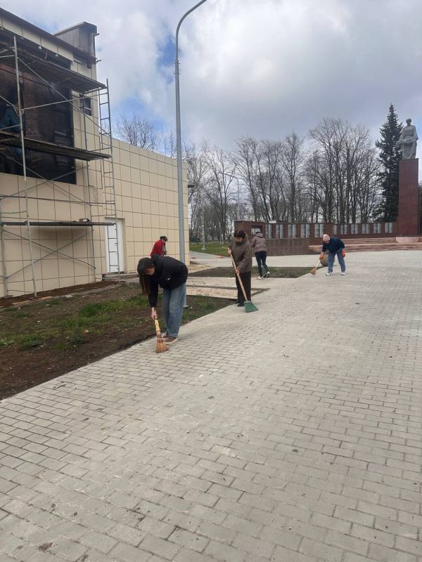 Наталья Великодная: В Тельмановском муниципальном округе продолжается акция «Чистый четверг» Наталья Великодная: В Тельмановском муниципальном округе продолжается акция «Чистый четверг»