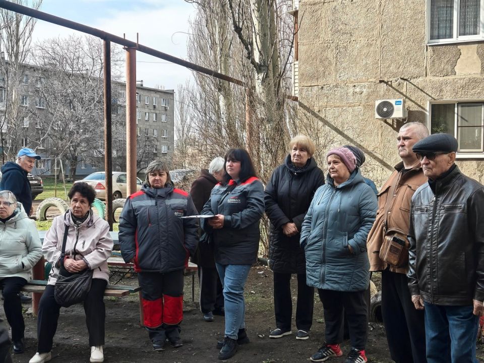 Жителям Снежного рассказали о деятельности ТСЖ и планах благоустройства Жителям Снежного рассказали о деятельности ТСЖ и планах благоустройства