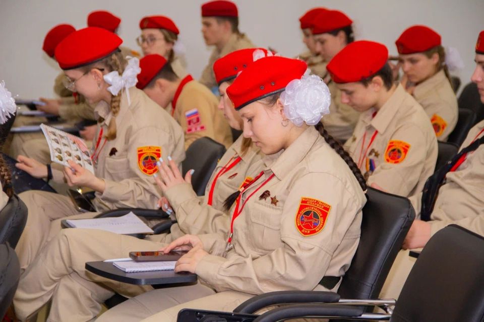 В Донецком Доме молодёжи «30/09» прошёл форум-слёт юных поисковиков «Рубеж» в рамках второго этапа проекта «Вахта Памяти» В Донецком Доме молодёжи «30/09» прошёл форум-слёт юных поисковиков «Рубеж» в рамках второго этапа проекта «Вахта Памяти»