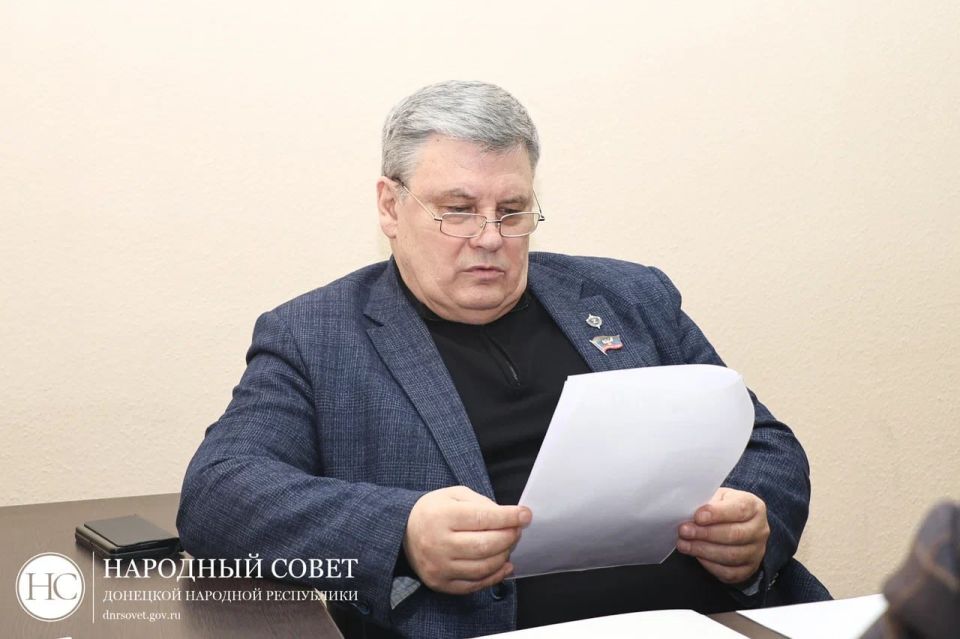 Депутаты рассмотрели инициативы и обращения граждан Депутаты рассмотрели инициативы и обращения граждан