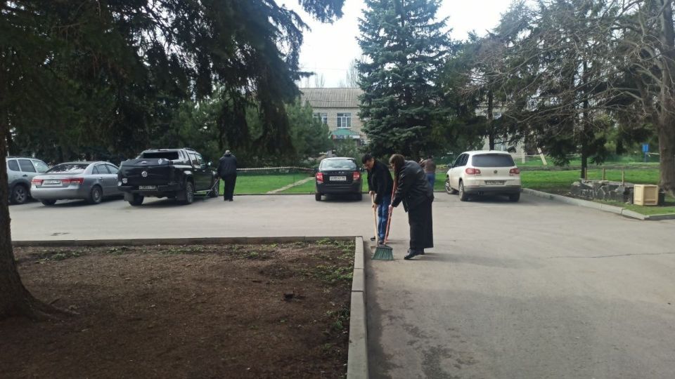 Наталья Великодная: В Тельмановском муниципальном округе продолжается акция «Чистый четверг» Наталья Великодная: В Тельмановском муниципальном округе продолжается акция «Чистый четверг»